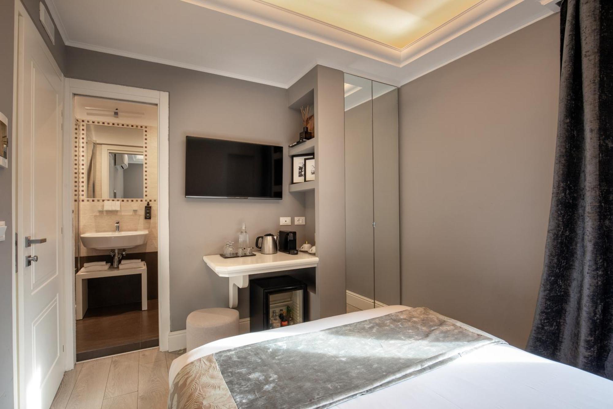 Naman Hotellerie - Spagna Rom Exteriör bild